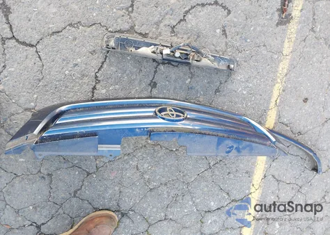 2001 Toyota Sienna Le z USA, uszkodzony, nr VIN 4T3ZF13CX1U372380